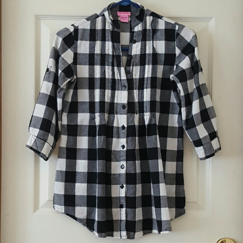 Buffalo Plaid Pintuck Tunic - Picture 2 of 4