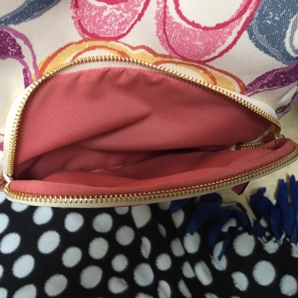 Coach Signature Backpack - Picture 5 of 6