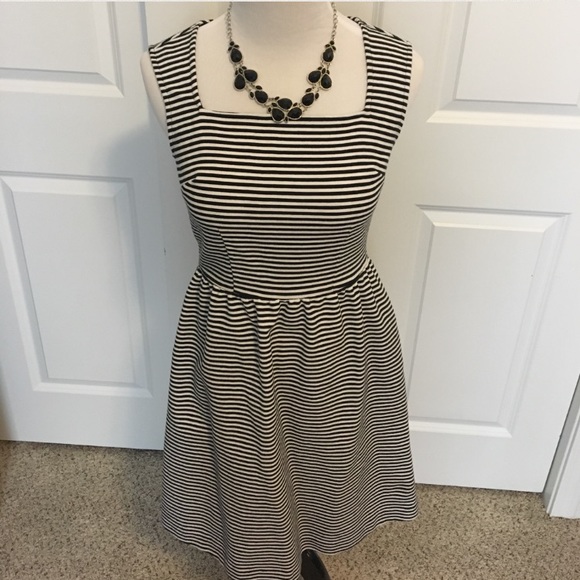 Black and white striped dress - Picture 2 of 4
