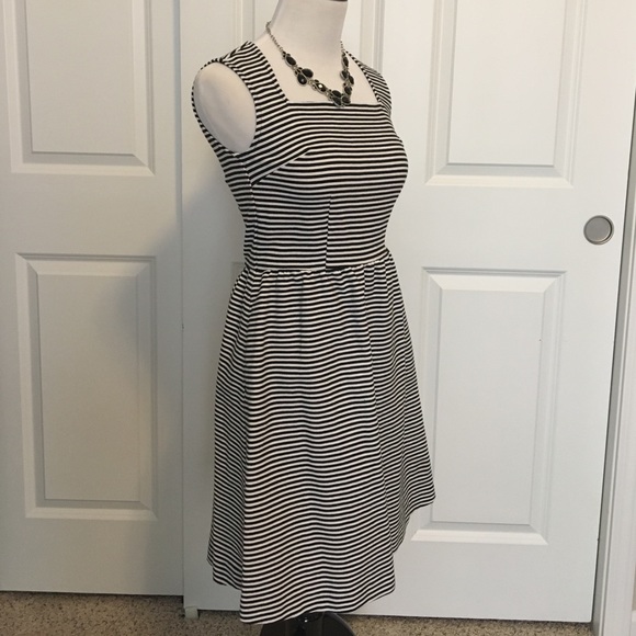 Black and white striped dress - Picture 3 of 4