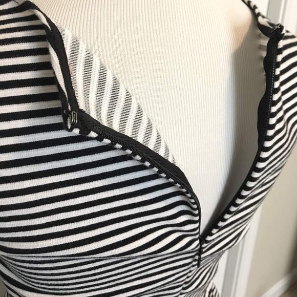 Black and white striped dress - Picture 4 of 4