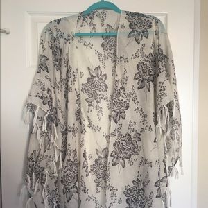 Flowy Fringe Ruana