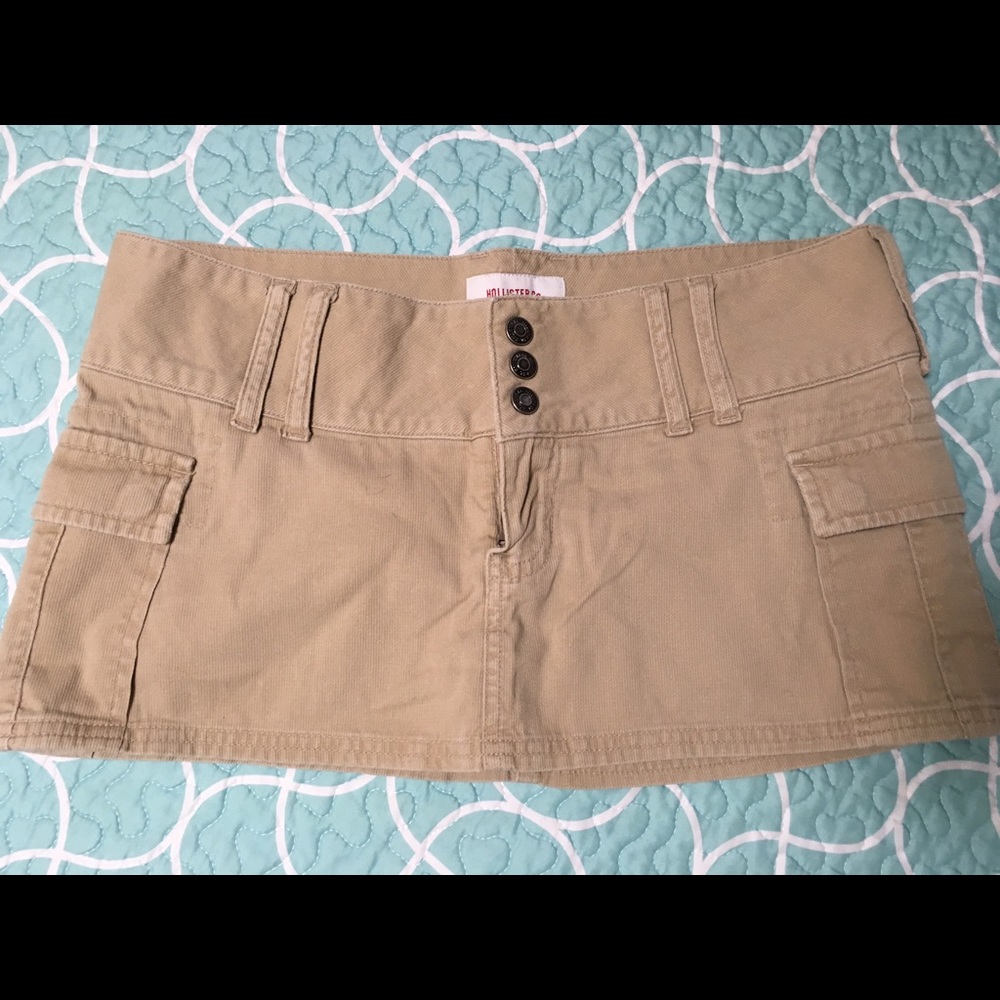 HOLLISTER Kaki Corduroy Skort