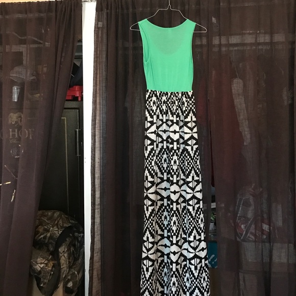 Dress - Picture 1 of 1