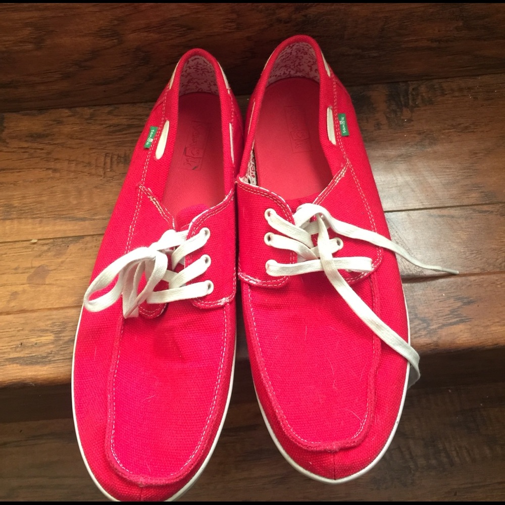 Men's Sanuk shoes