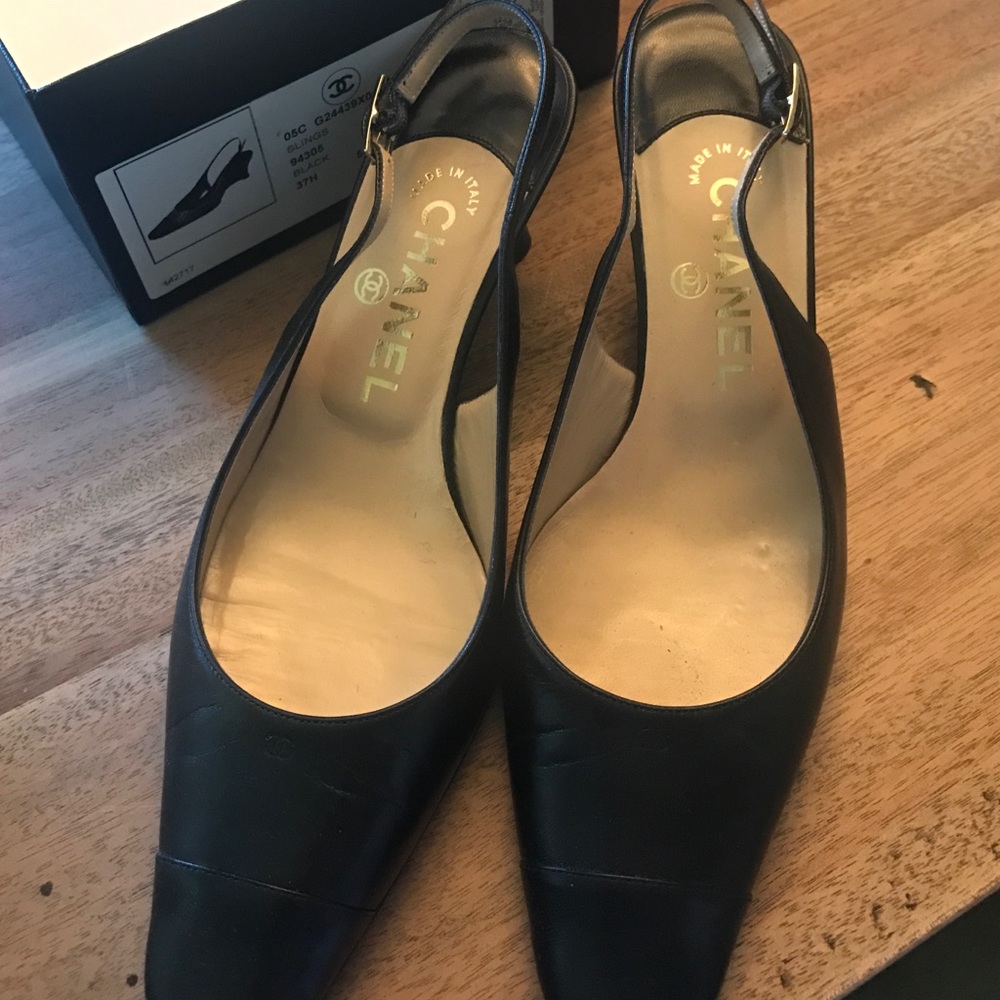Authenticity Chanel slings