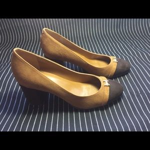 Tommy Hilfiger color block suede pumps -6.5