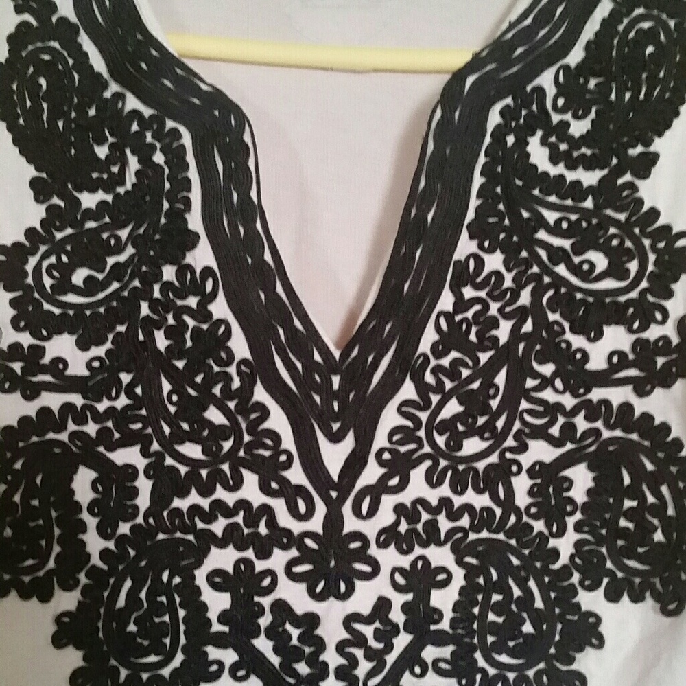 Tunic - Picture 2 of 3