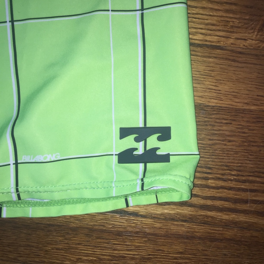 Billabong Platinum swim suit...Size 28 - Picture 3 of 4