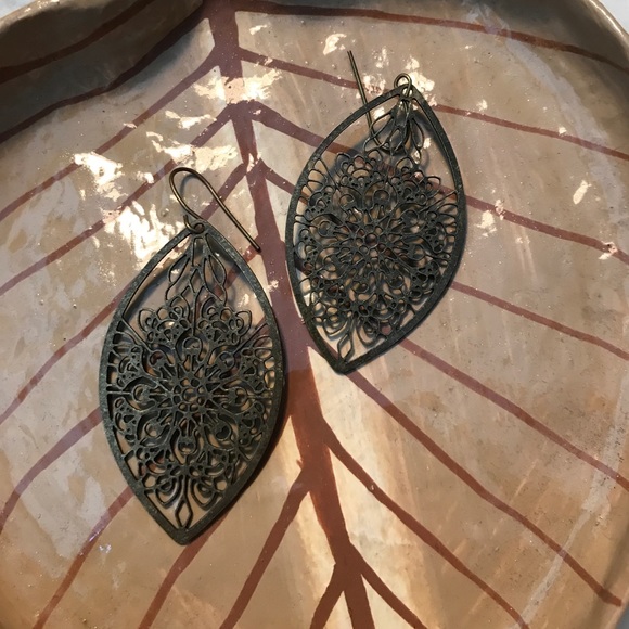 ModCloth Jewelry - Ornate bronze earrings