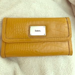Liz Claiborne wallet