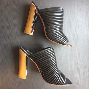 Rachel Zoe  wooden heel w/ metallic accent -6.5