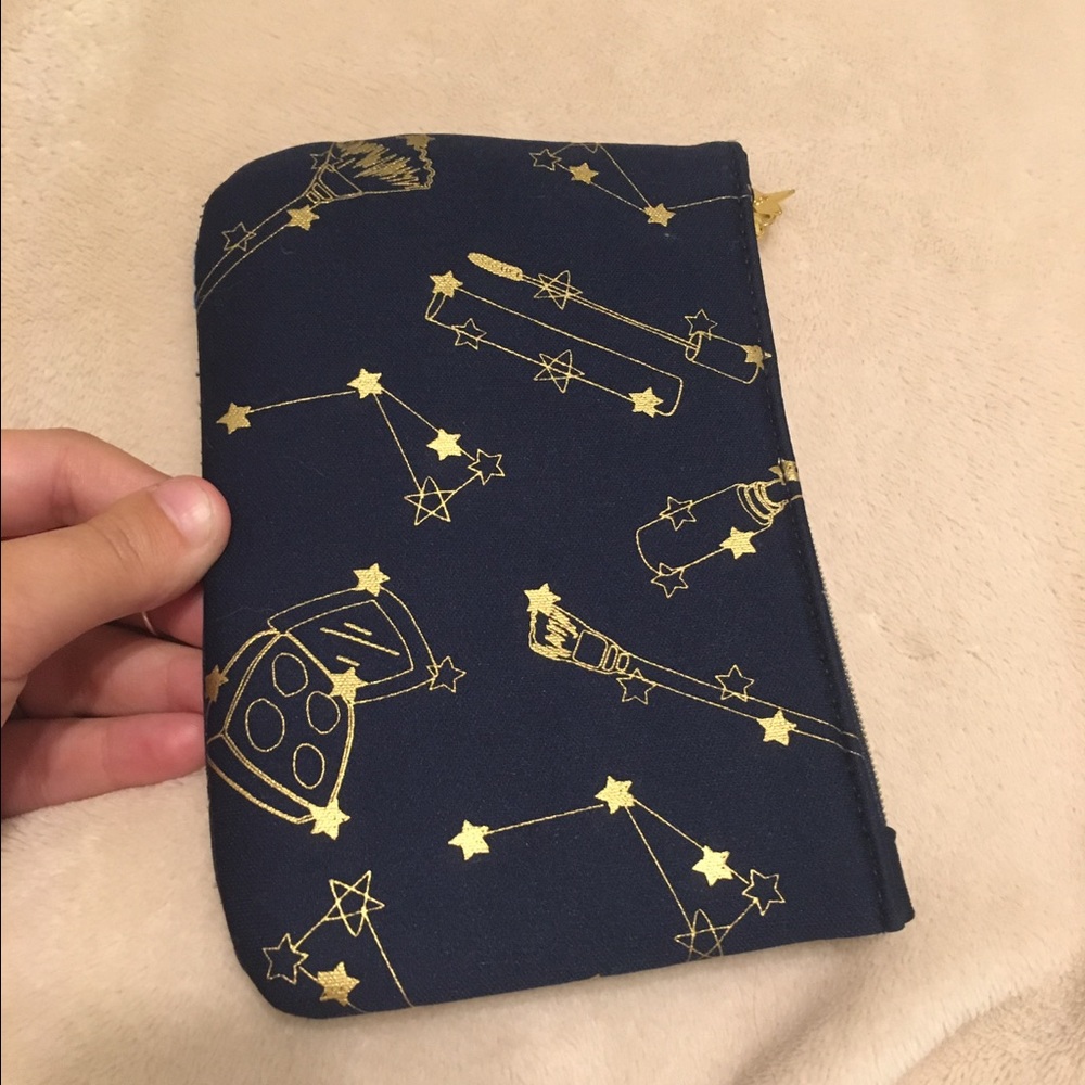Makeup bag bundle - Picture 2 of 6
