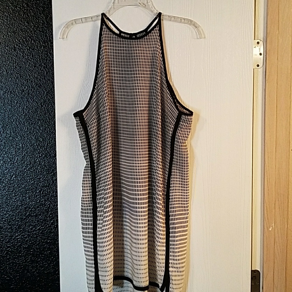 Sleeveless Dresd