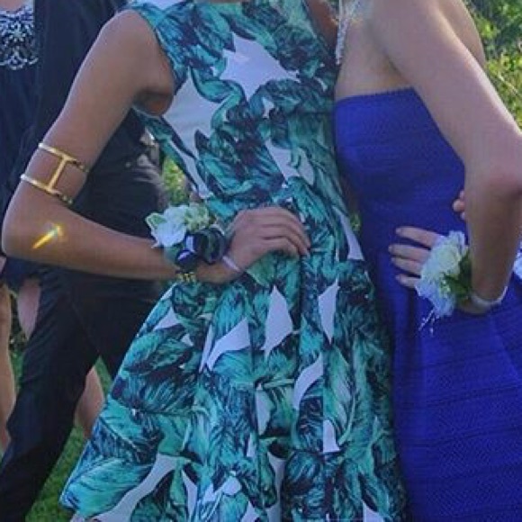 Homecoming dress - Picture 2 of 2