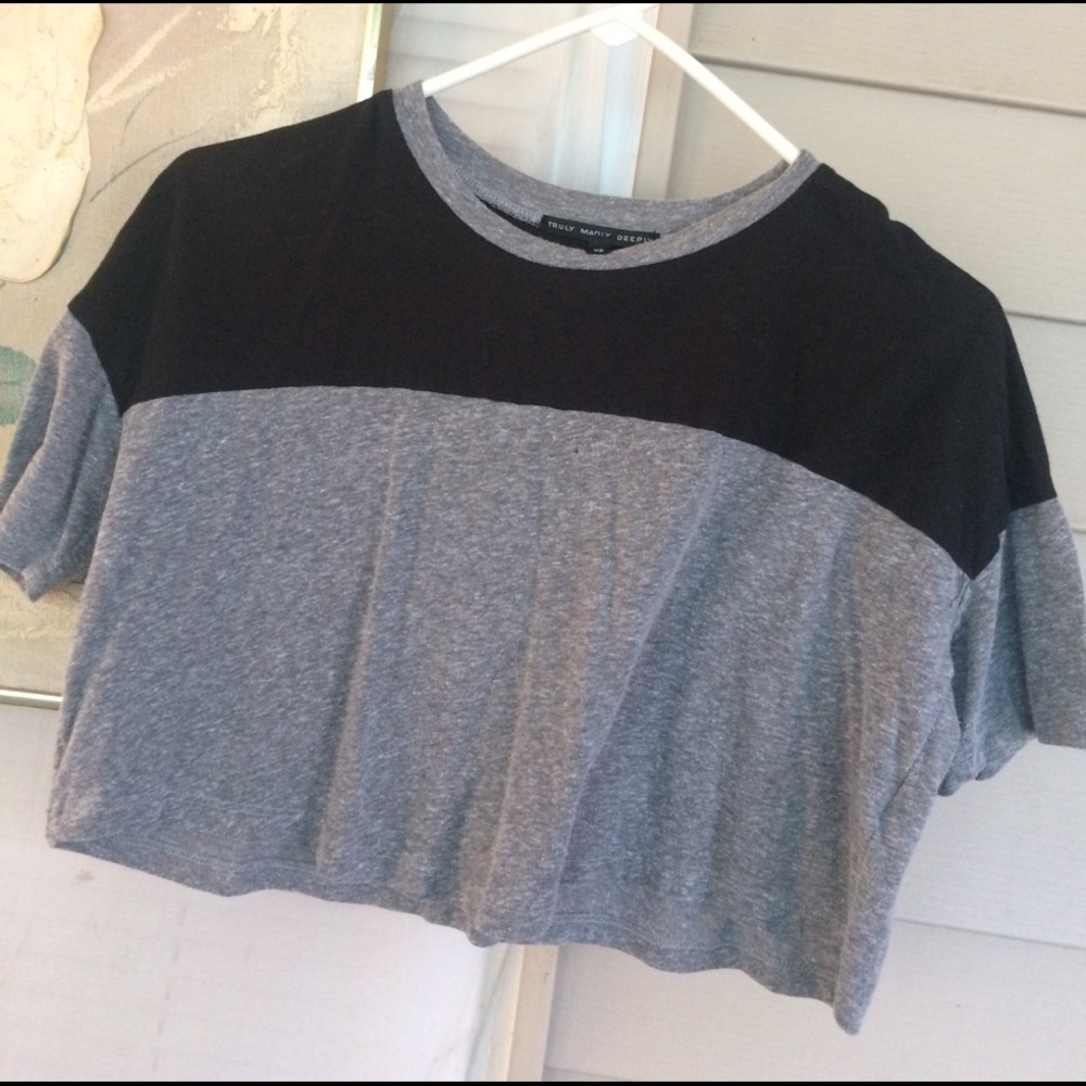 Color block crop top