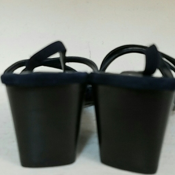 Donald J pliner sandals. Size 7.5 m - Picture 3 of 7