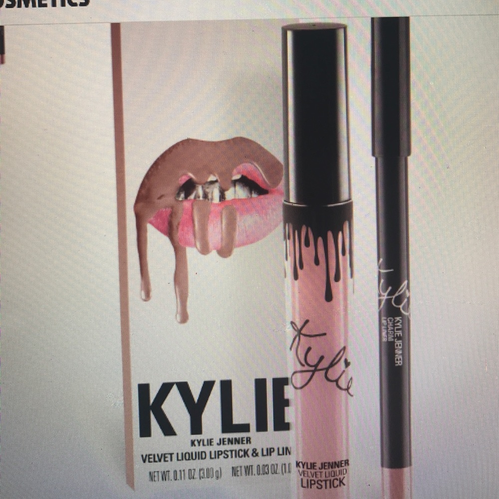 Kylie Jenner Charm Velvet Lipkit