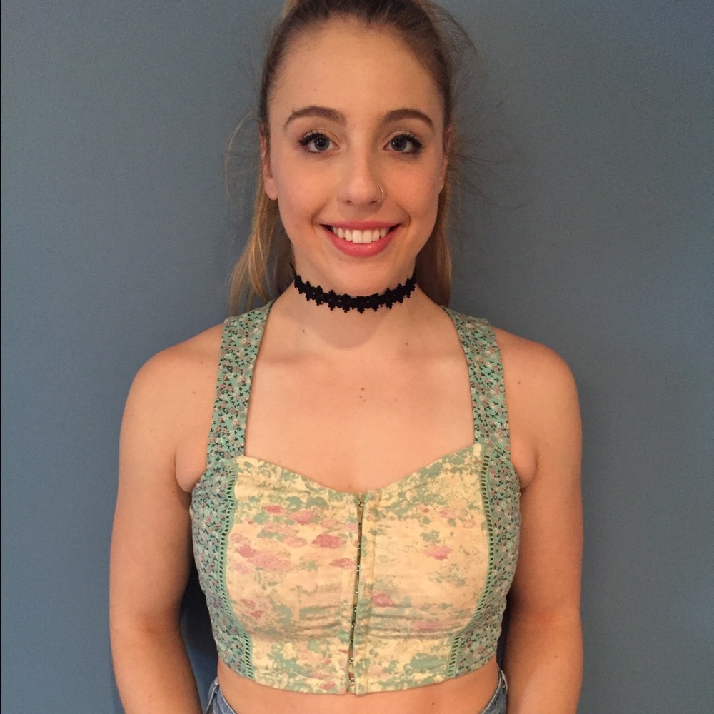 Urban outfitters crop top!