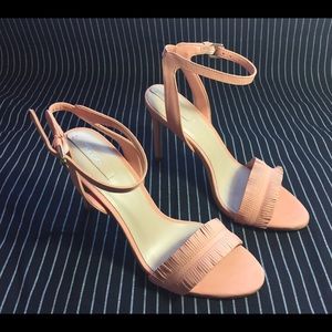 Brand new ALDO peach fringe heel 6.5