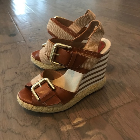 Saks Fifth Avenue Shoes - 🛍 1 HR SALE 🛍5/48 from SAKS tan wedge sandals