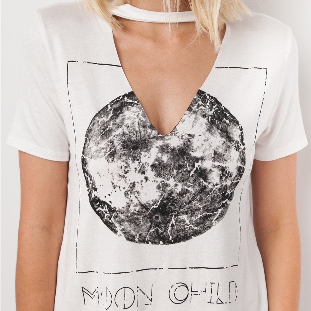 ✨HOST PICK✨ Over the Moon Graphic Top Deep v neck