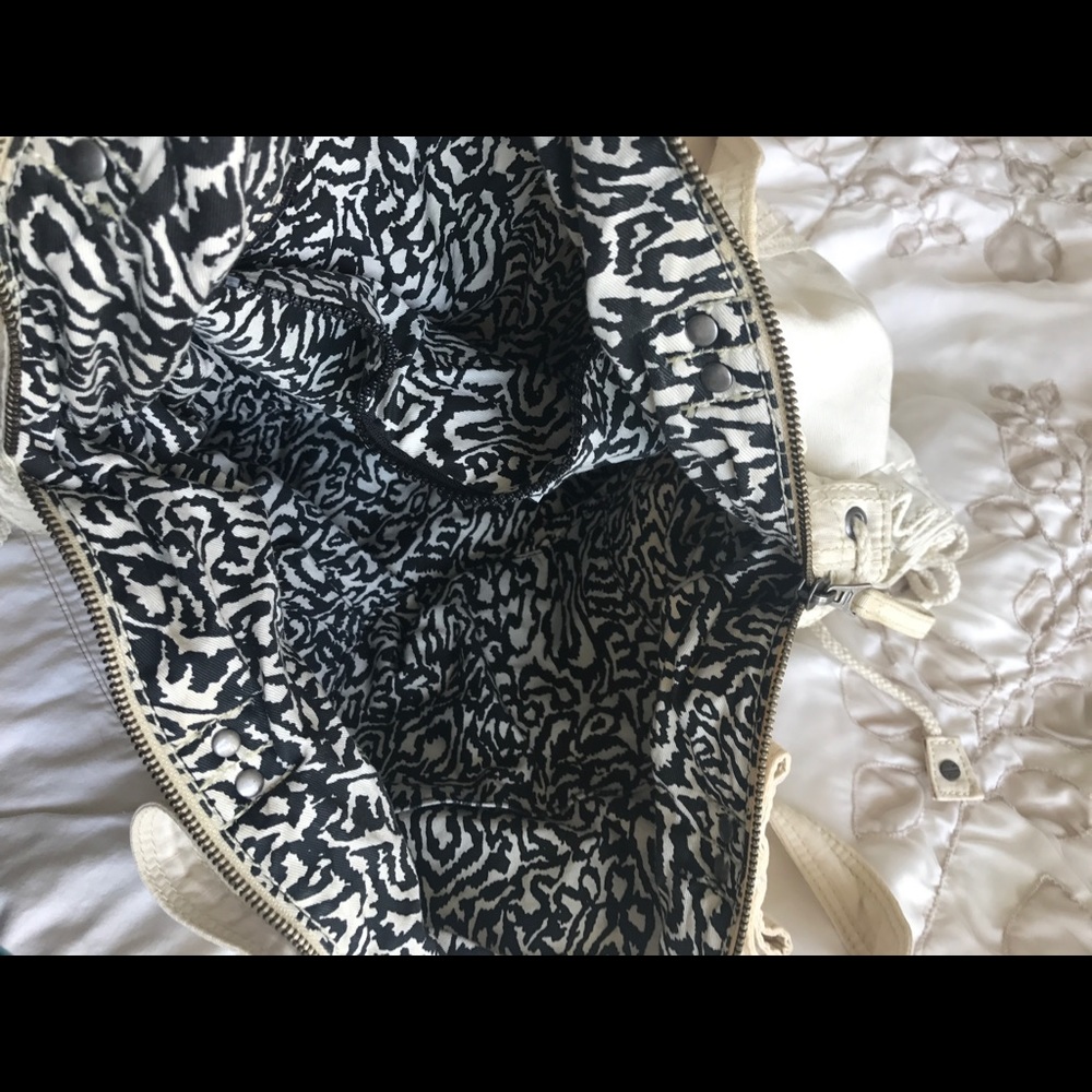 Diesel totes - Picture 5 of 5