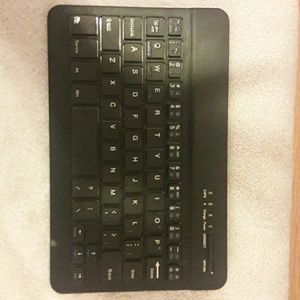 Wireless bluetooth with charger