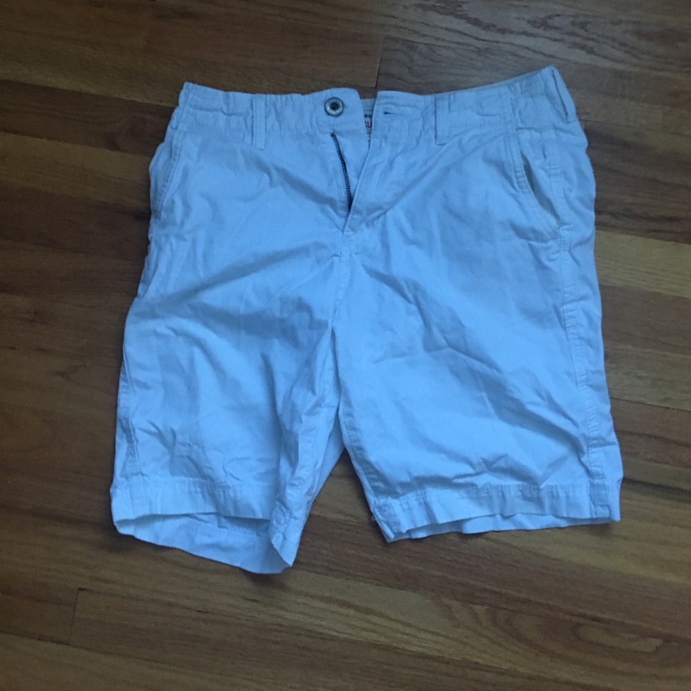American Eagle Classic Fit shorts. 30 Waist