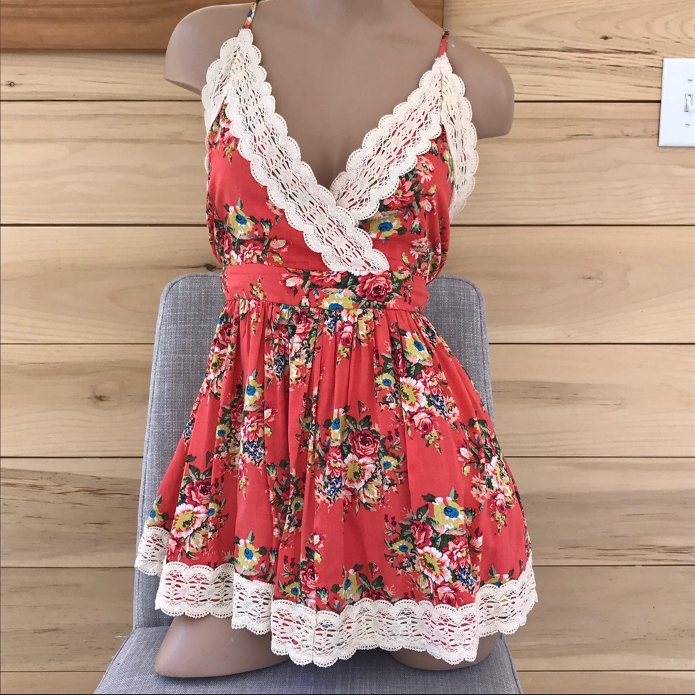 Extremely sweet/sexy coral tank top.
