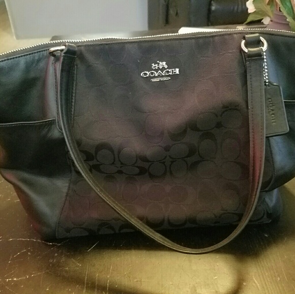 Authentic Coach purse - Picture 2 of 5