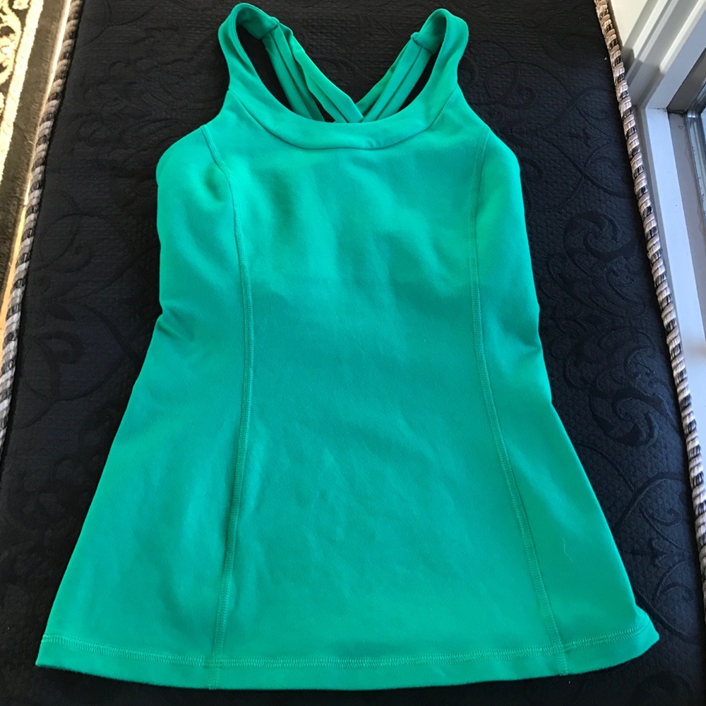 Never worn before Lululemon Kelly green tank!