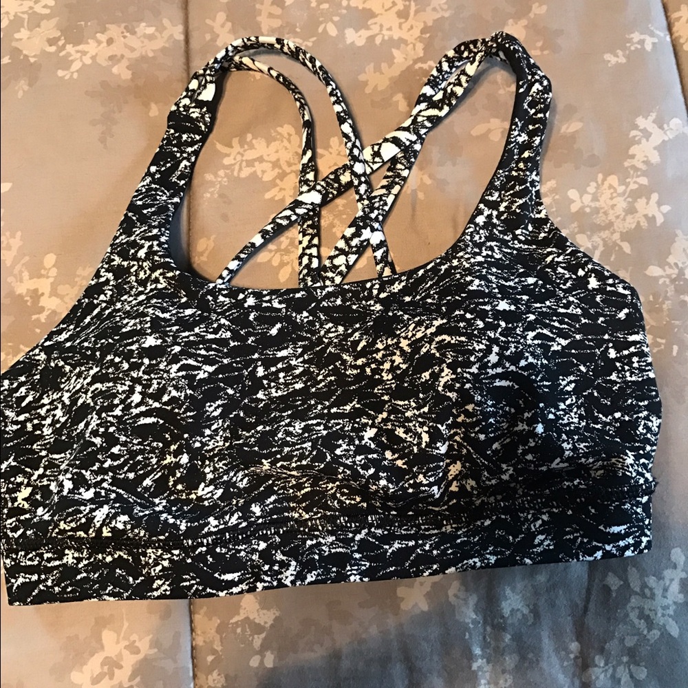 Lululemon sports bra