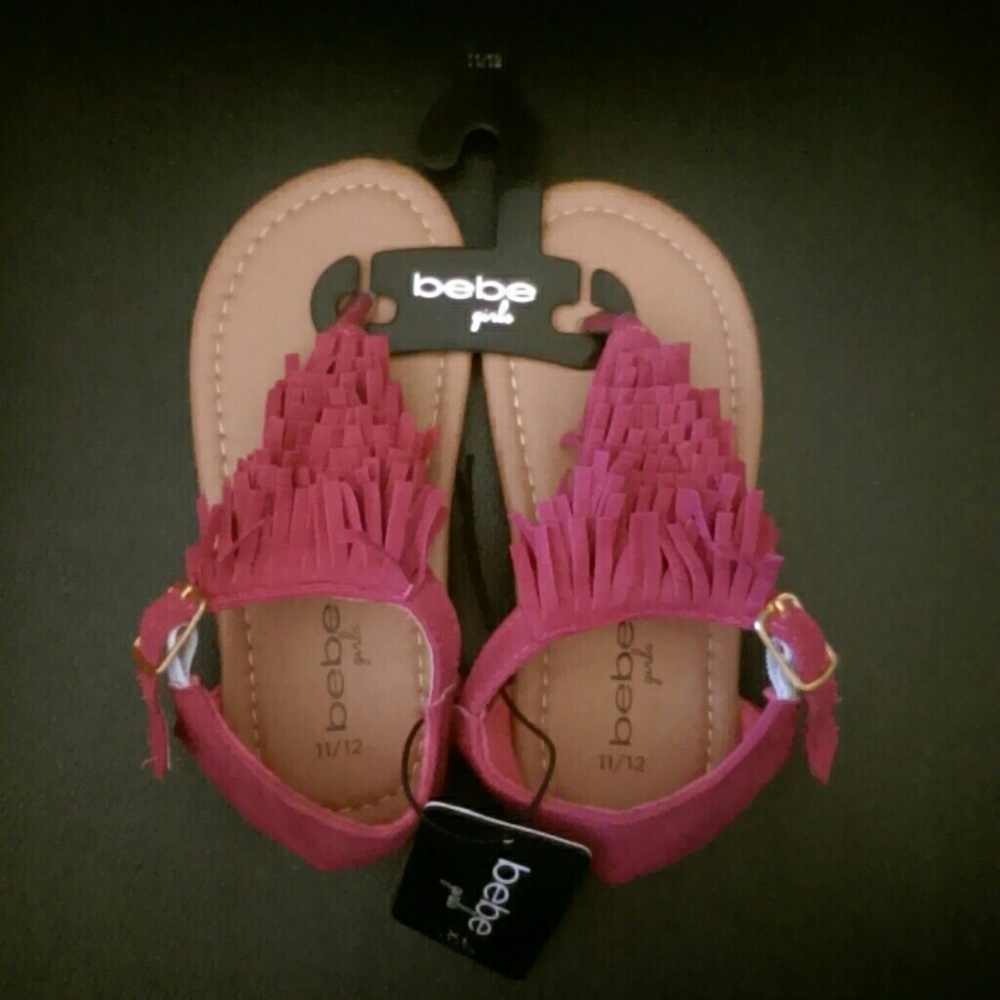 🆕 bebe Girls Fuchsia Faux Velour Sandal