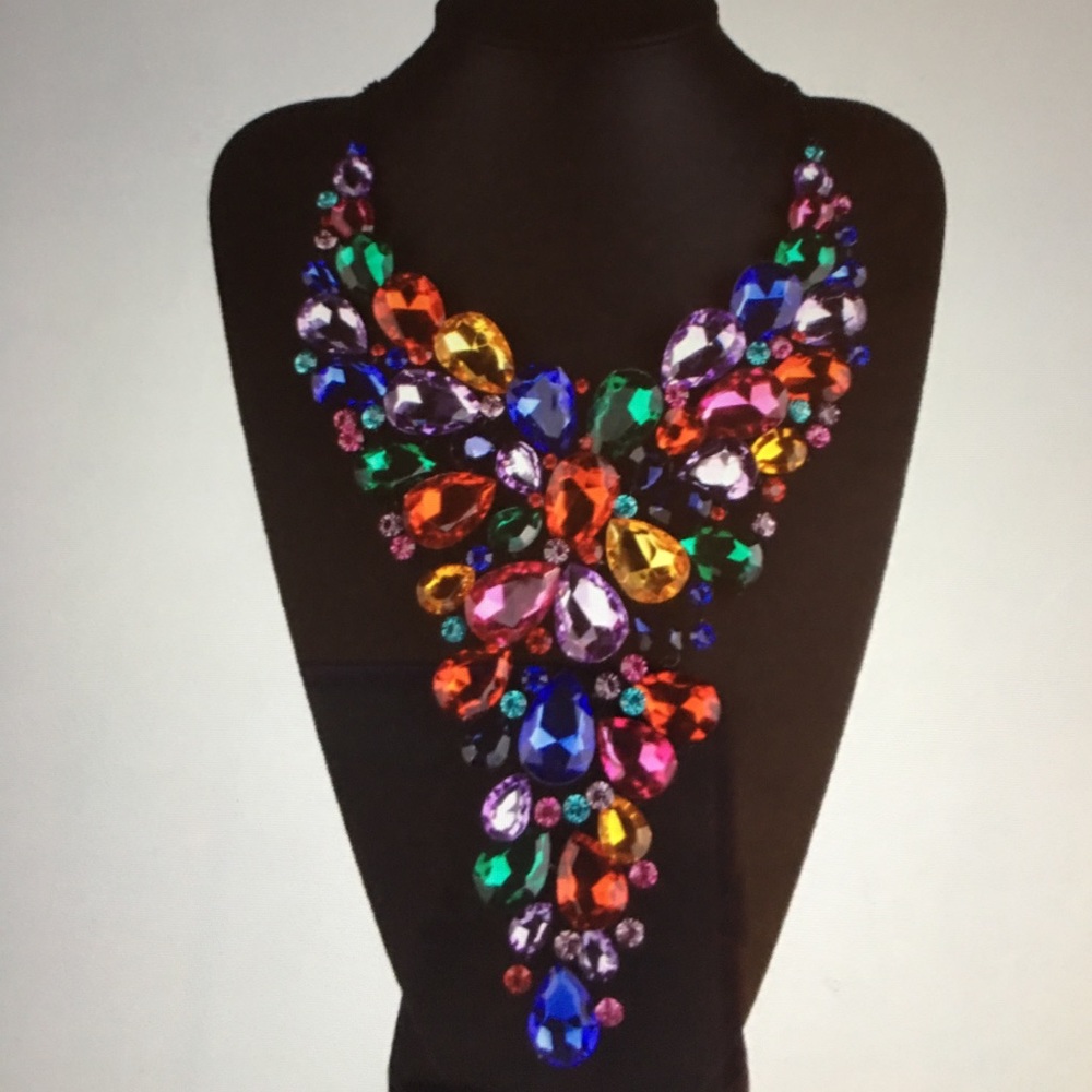 NWT Multicolor necklace