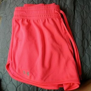 Heatgear underarmour shorts!