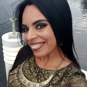 Meet your Posher, Evelyn