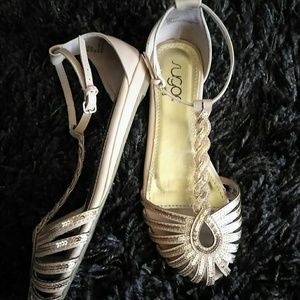 Summer sandals ready with class..