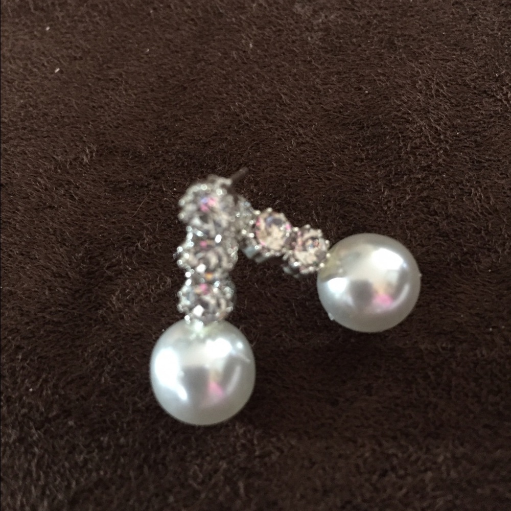 💕 Crystal/Pearl Earrings 💕