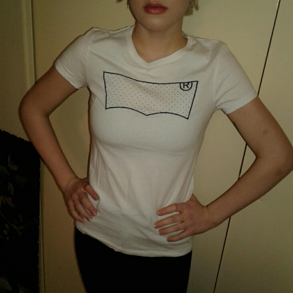 Levi's top