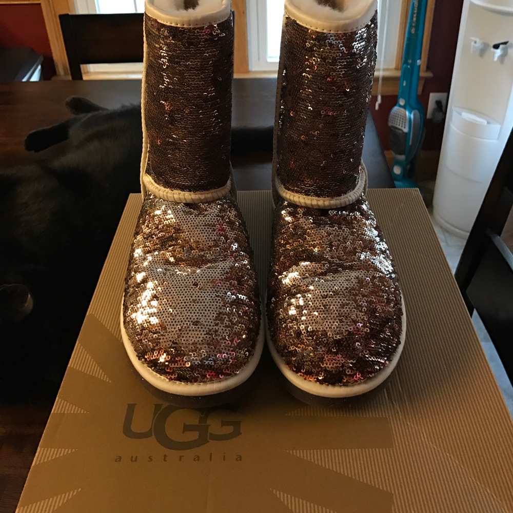 UGG classic short sparkles