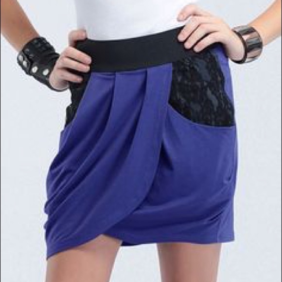 🎉HP🎉 New Mini Lace Draped Skirt Heartloom Large - Picture 1 of 7