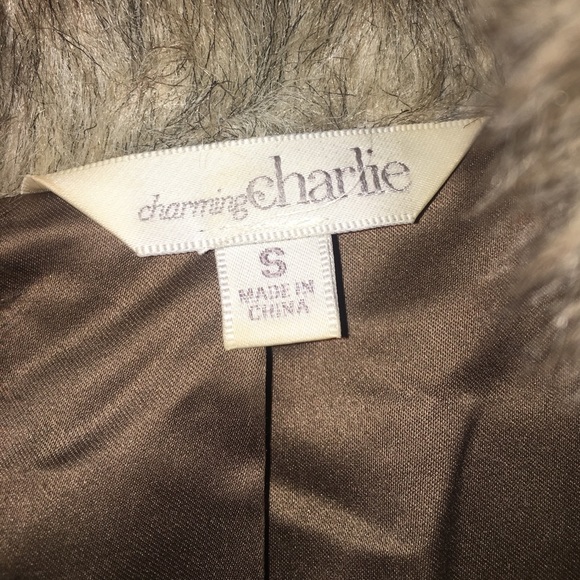 CHARMING CHARLIE FAUX FUR VEST - Picture 2 of 2