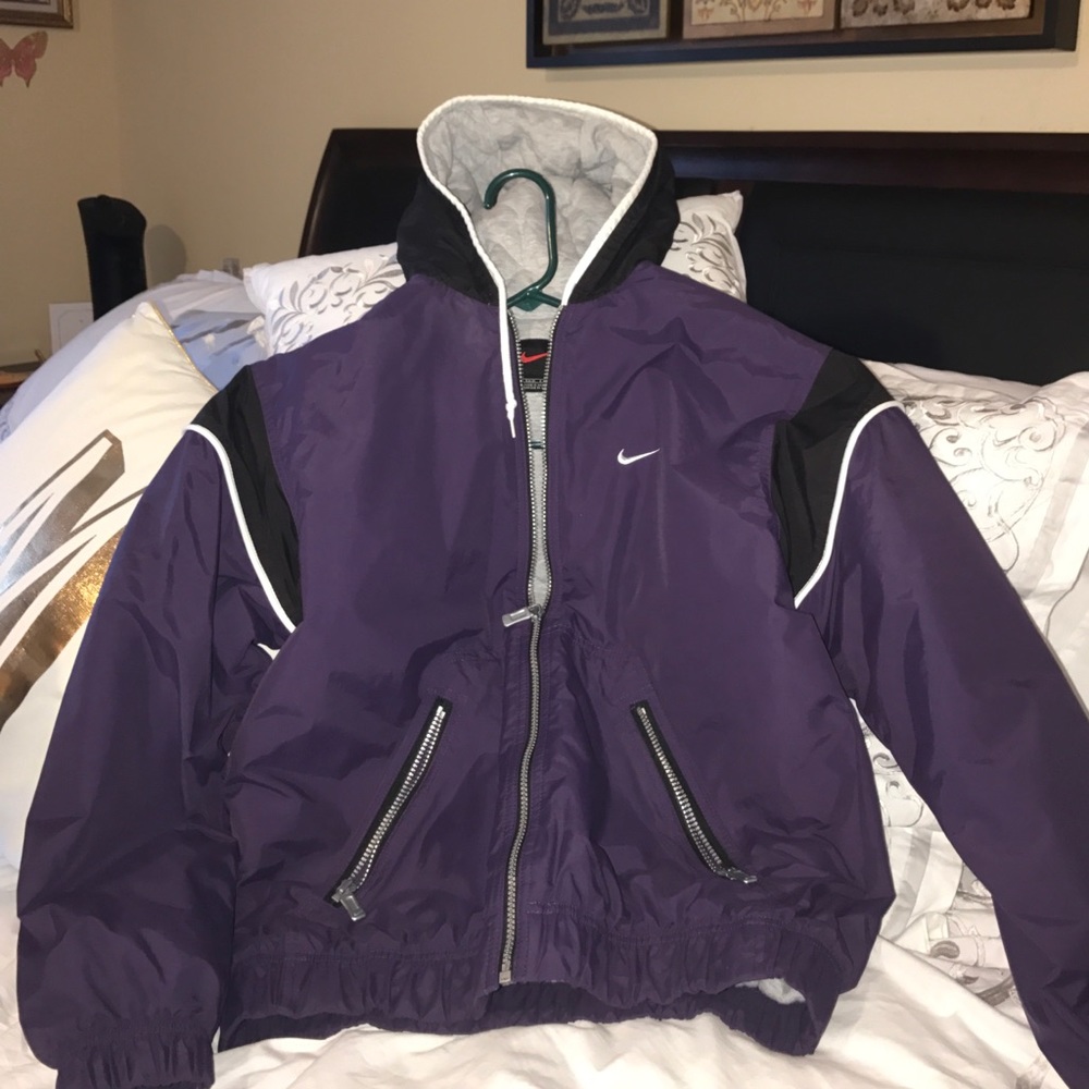 Nike plum jacket, with good. In great condition!