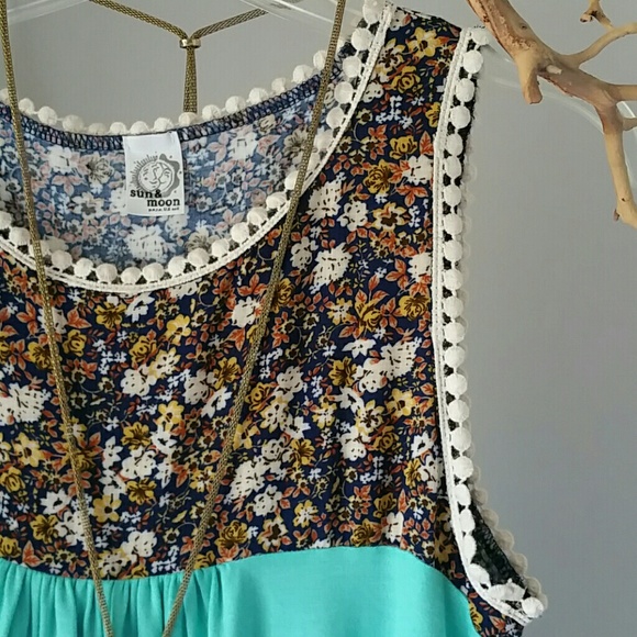 Floral Boho Tunic - Picture 2 of 6