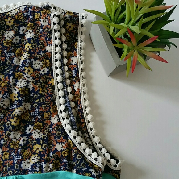Floral Boho Tunic - Picture 4 of 6