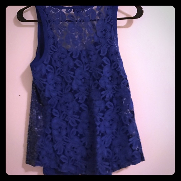 Top - Picture 2 of 2