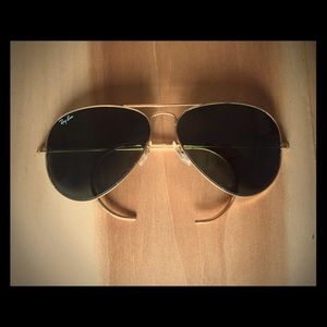 ❗️Sale❗️Ray-Ban Gold Vintage Aviator Sunglasses