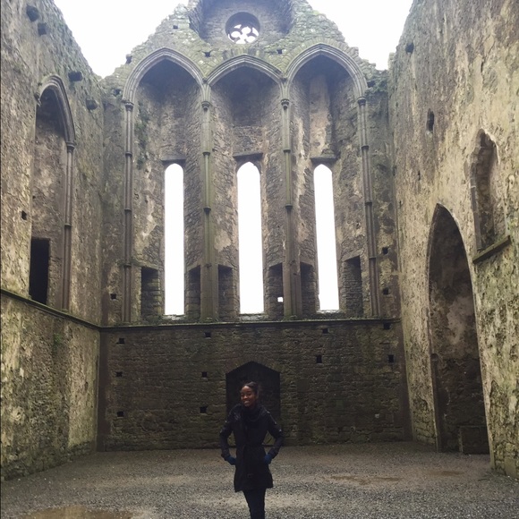 Meet your Posher, Bethany - Picture 2 of 2