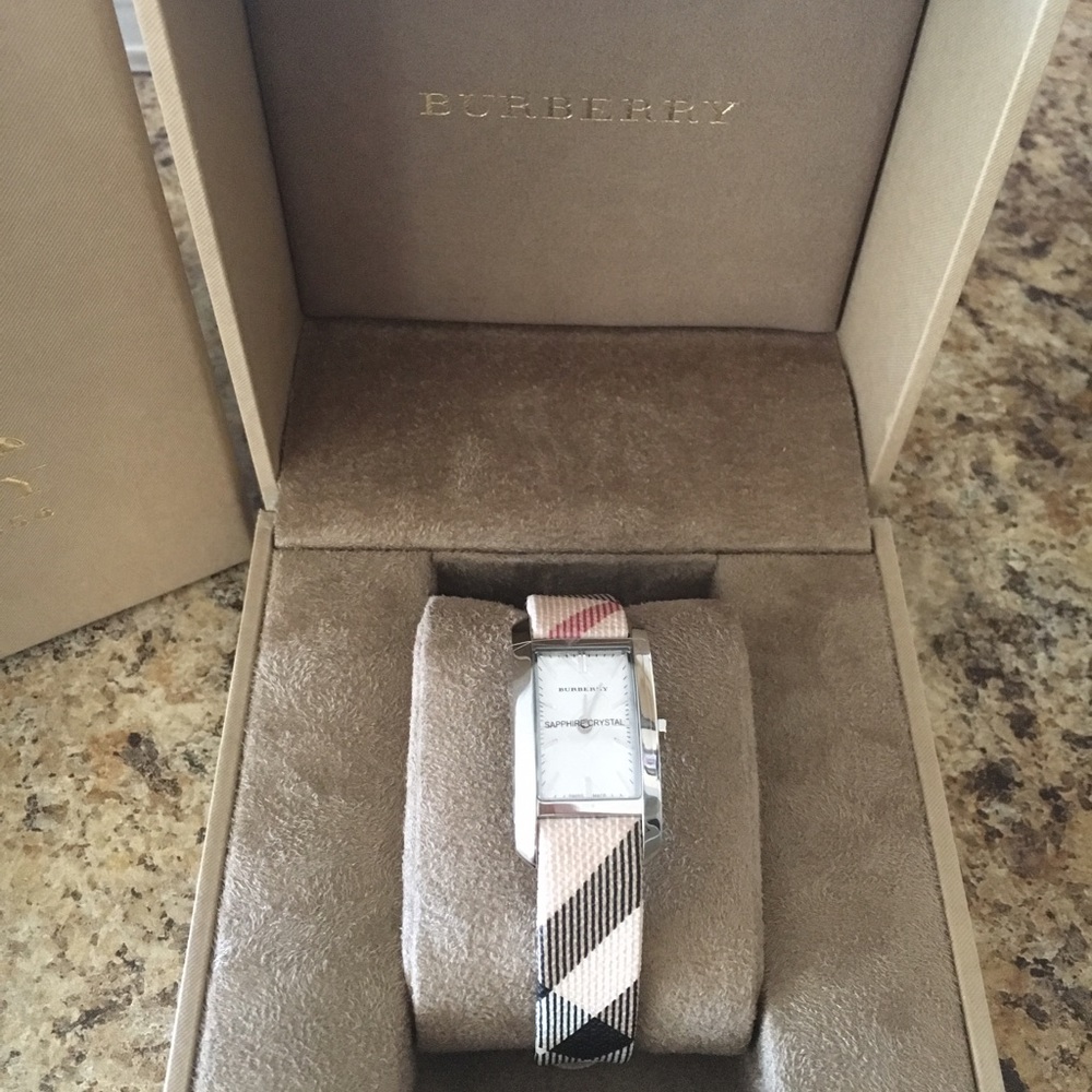 💕Sold💕Burberry Watch